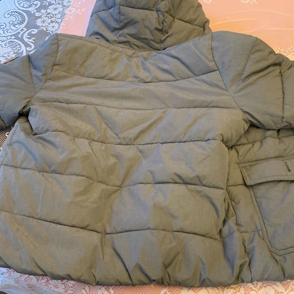 Abercromie - Picture 5 of 6